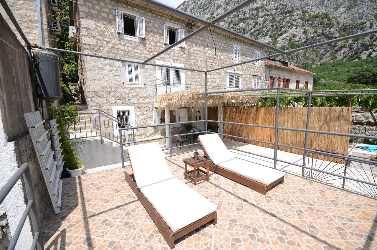 Stone House Dragutinovic Apartment Котор Екстериор снимка