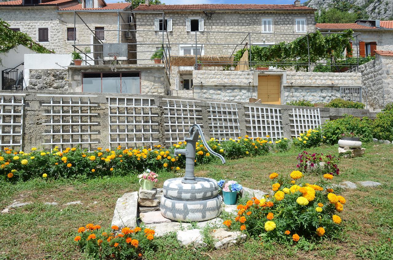 Stone House Dragutinovic Apartment Котор Екстериор снимка